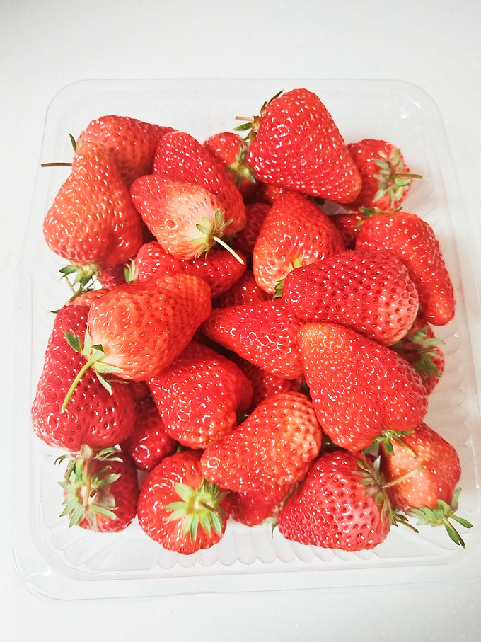 愉果草莓