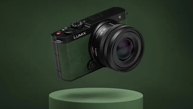 松下最小巧全画幅L卡口微单相机LUMIX S9发布，配备“LUT”专用按钮